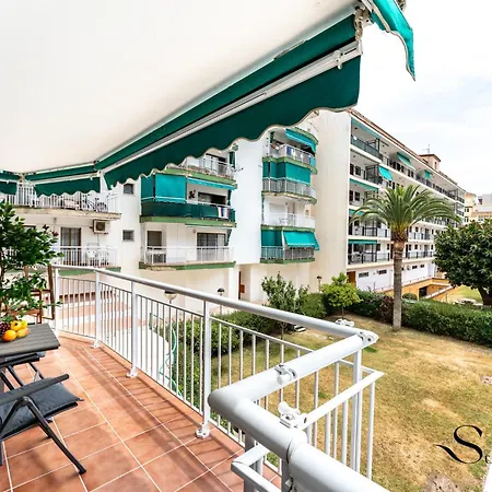 Apartment Perfect Location 3 Bedrooms 2 Bath, Parking, Pool *