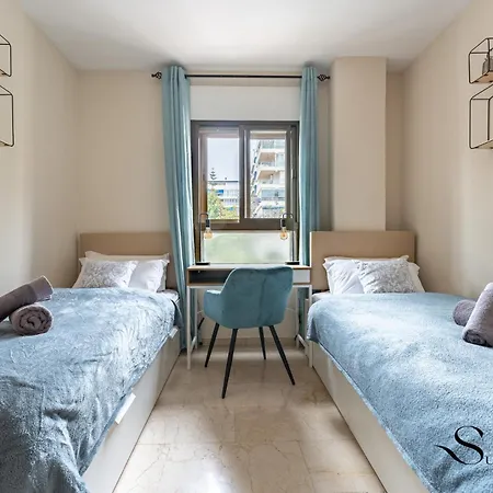 Perfect Location 3 Bedrooms 2 Bath, Parking, Pool