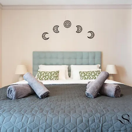 Perfect Location 3 Bedrooms 2 Bath, Parking, Pool شقة فوينخيرولا