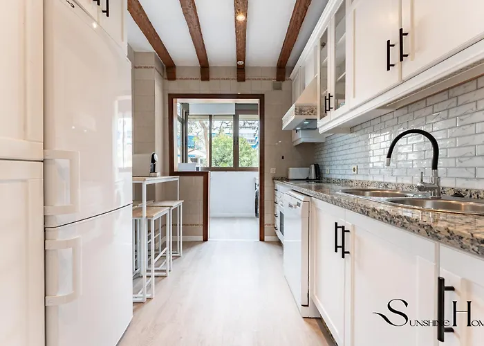 アパート Perfect Location 3 Bedrooms 2 Bath, Parking, Pool フエンヒロラ