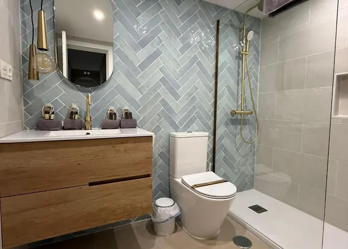 アパート Perfect Location 3 Bedrooms 2 Bath, Parking, Pool フエンヒロラ